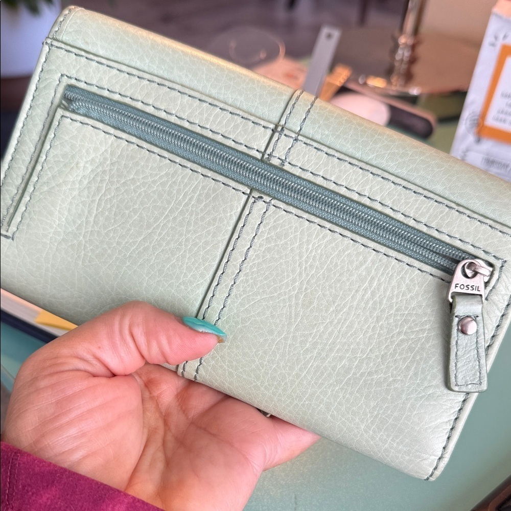 Fossil Women's Green Leather Wallet mint clutch card holder purse silver - Picture 4 of 9